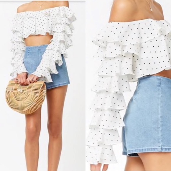 Forever 21 Tops - FOREVER 21 Polka Dot Ruffle Sleeve Crop Top